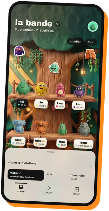 L’écran de la bande dans l’app : huit monstres en pâte sur les deux étagères de la cabane dans l’arbre